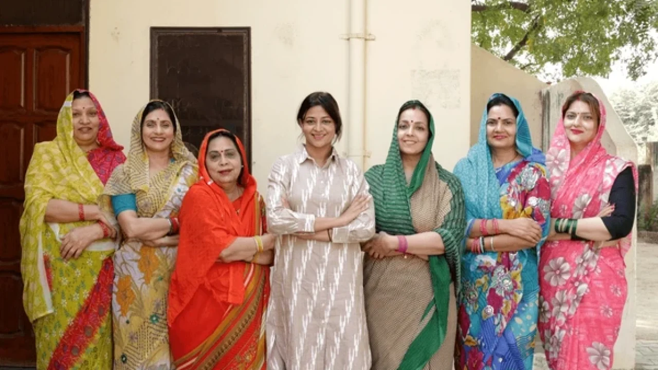 concept-new-small-medium-business-600nw-2437516495